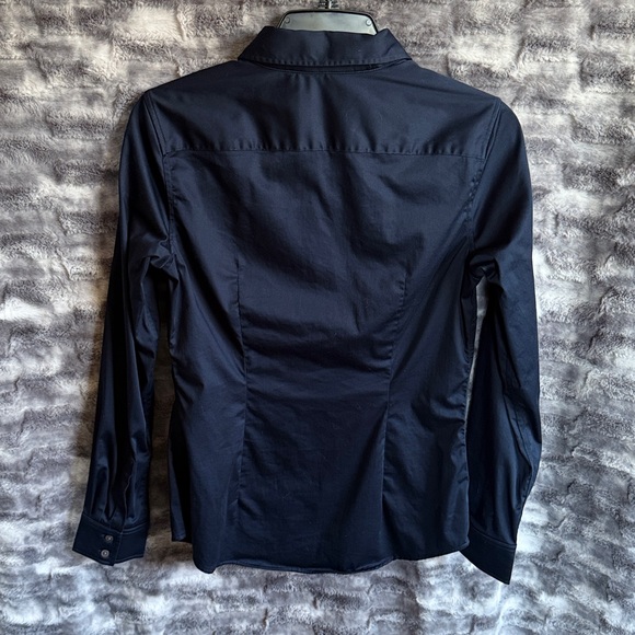 Banana Republic tailored fit women’s Dress shirt - Picture 2 of 5